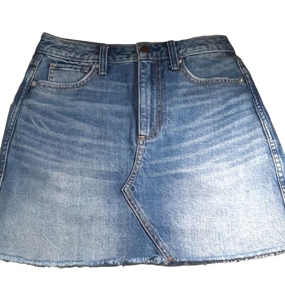 Abercrombie & Fitch Denim Jean Skirt for woman size 25 aka size 2/ extra small o - Picture 1 of 7